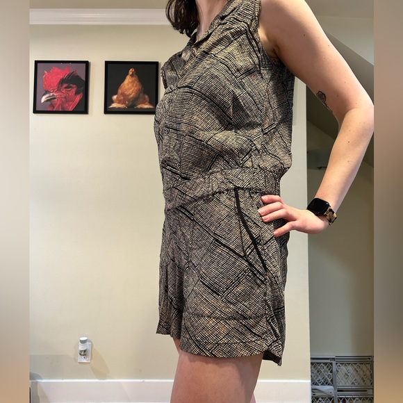 Romper from Anthropologie Size M - Picture 3 of 4
